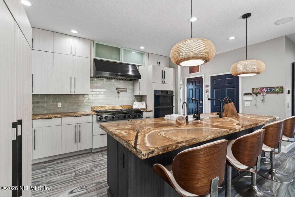 209 GULL Circle