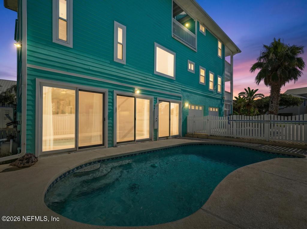 209 GULL Circle