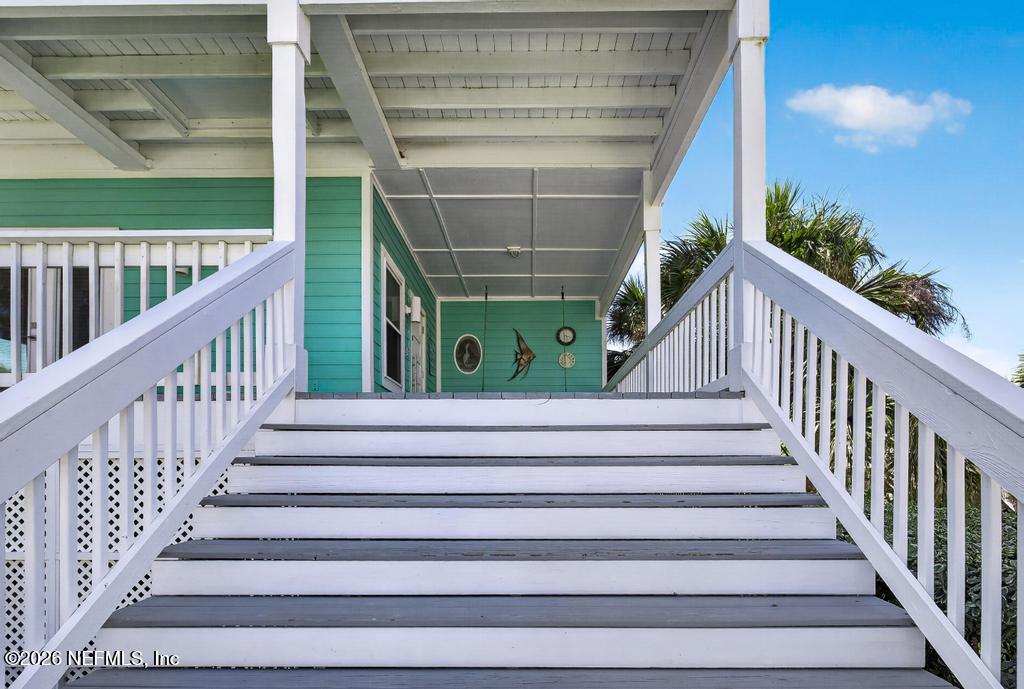 209 GULL Circle