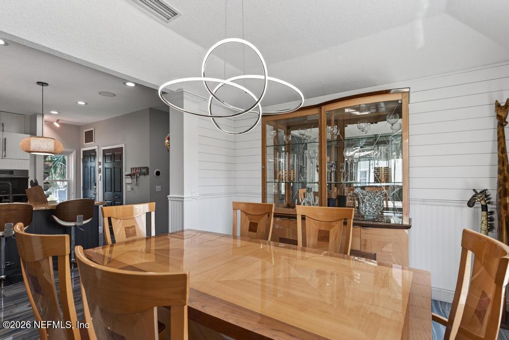 209 GULL Circle