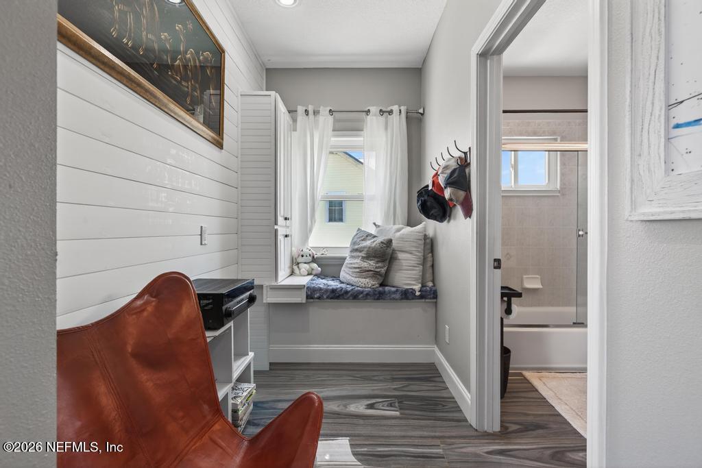 209 GULL Circle