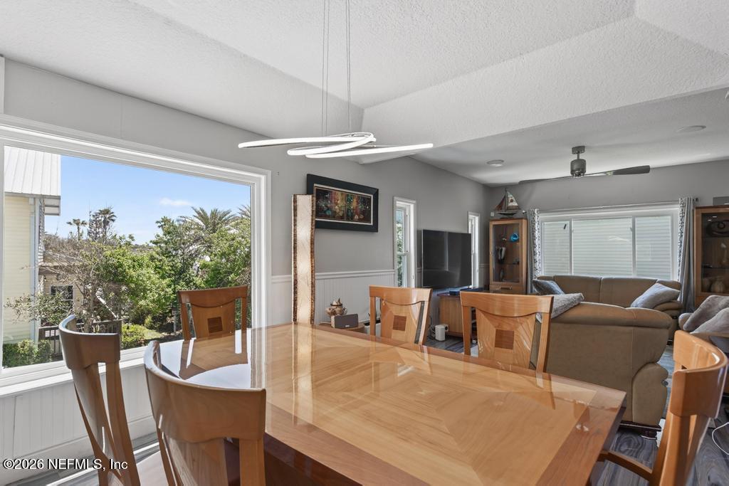 209 GULL Circle