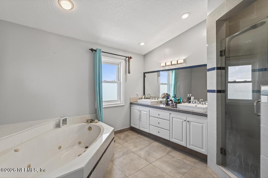209 GULL Circle