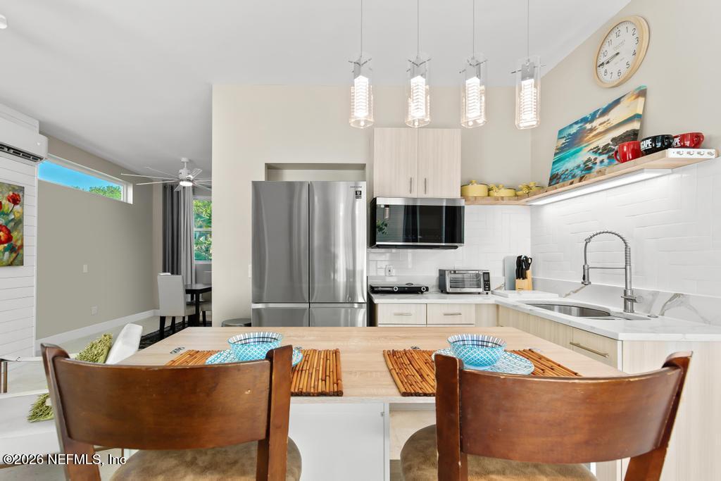 209 GULL Circle