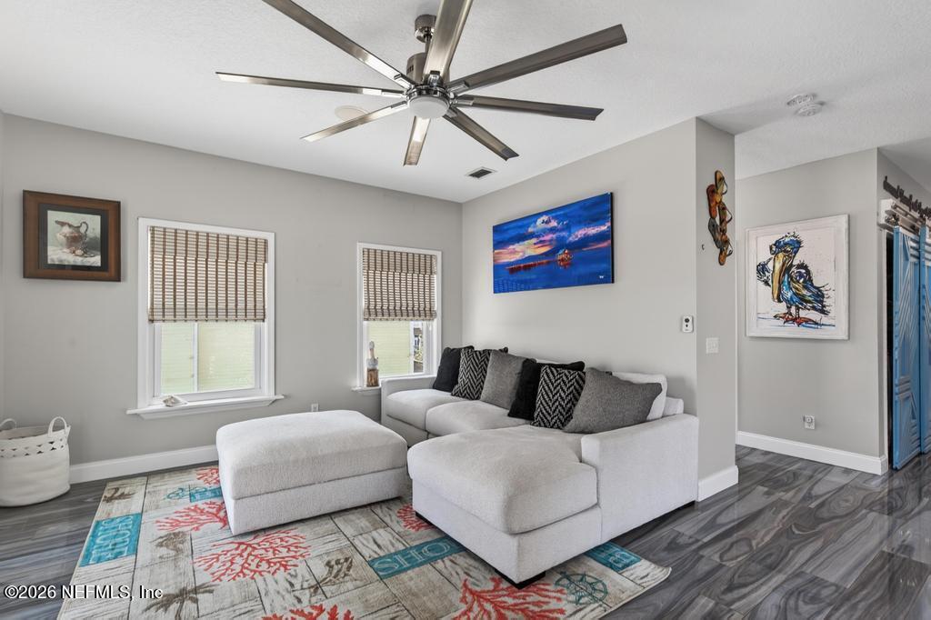209 GULL Circle