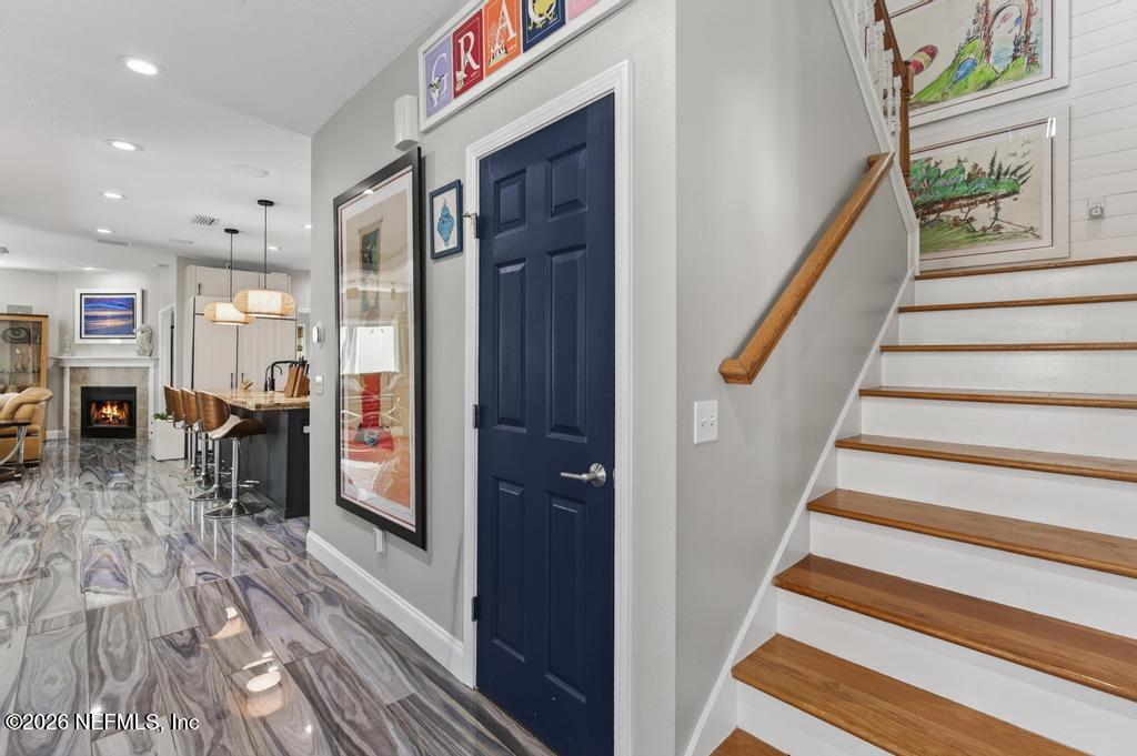 209 GULL Circle