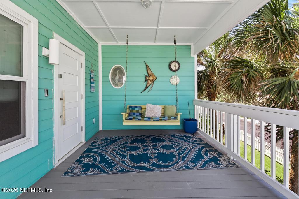 209 GULL Circle