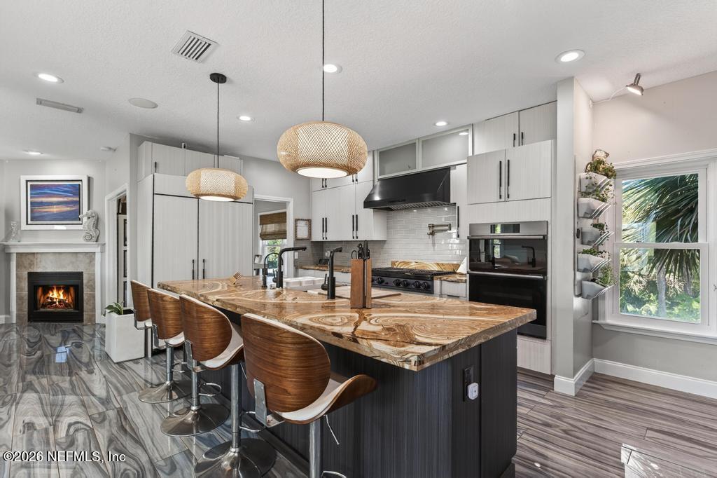 209 GULL Circle