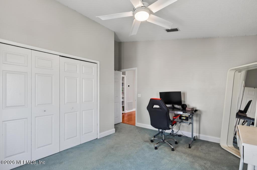 209 GULL Circle