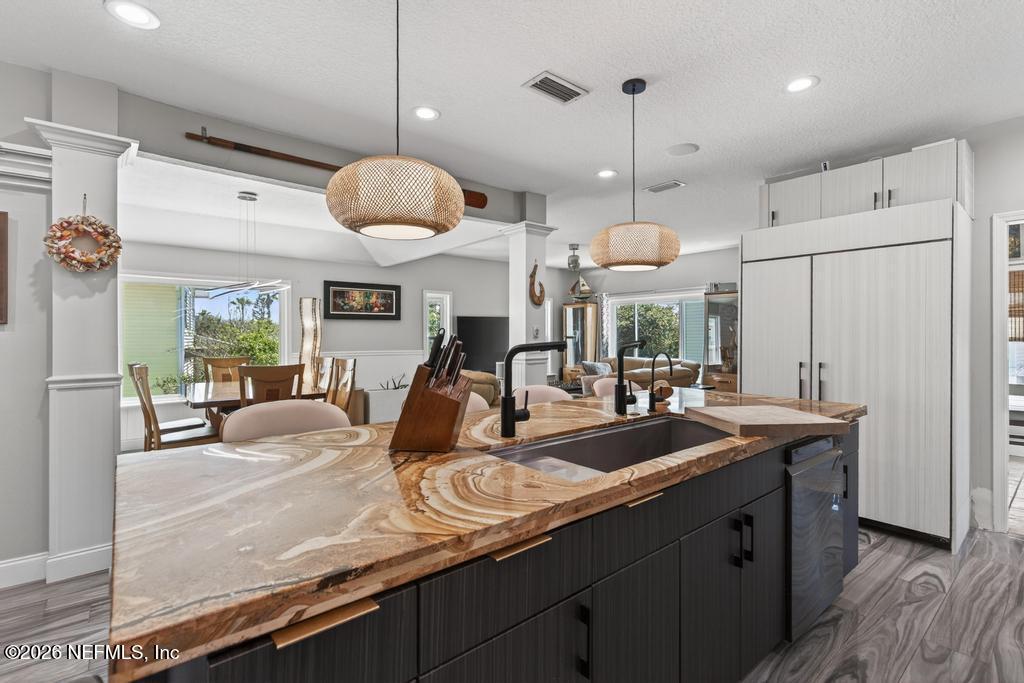 209 GULL Circle