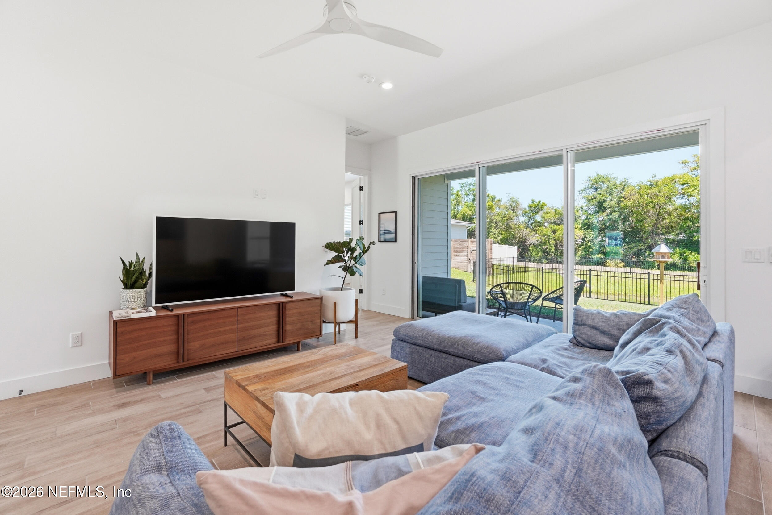 3 RIO Lane