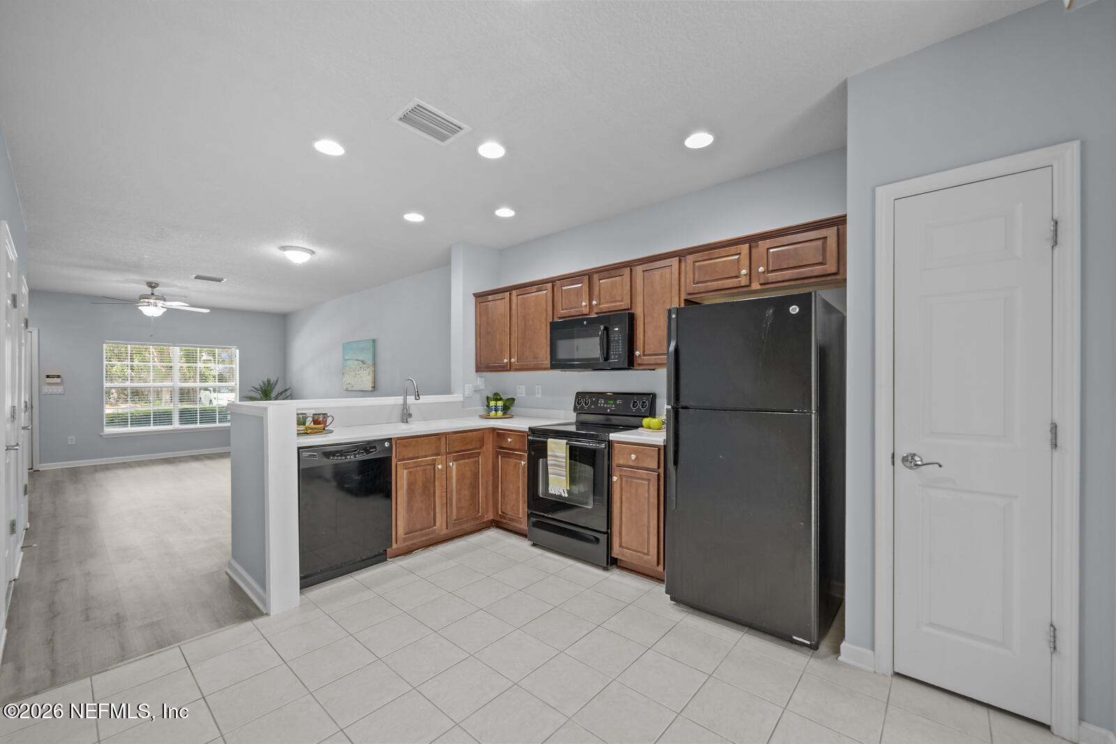 8077 SUMMERSIDE Circle