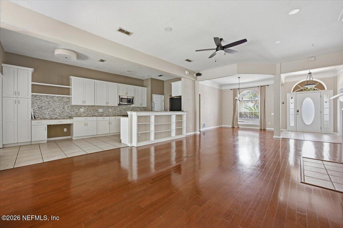 10642 ROUNDWOOD GLEN Court