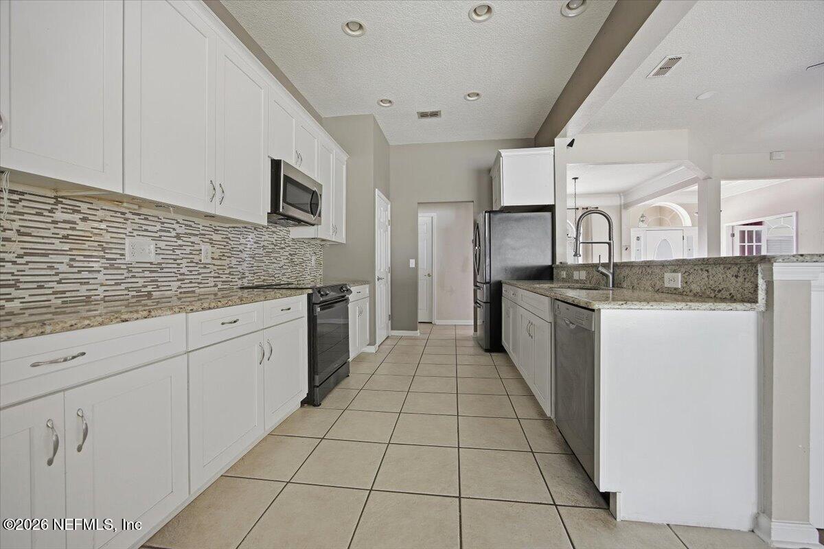 10642 ROUNDWOOD GLEN Court