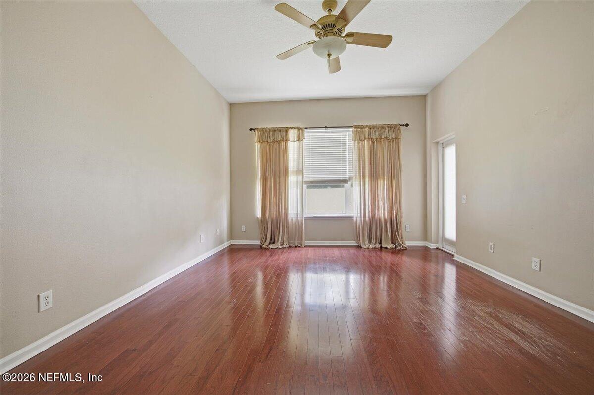 10642 ROUNDWOOD GLEN Court