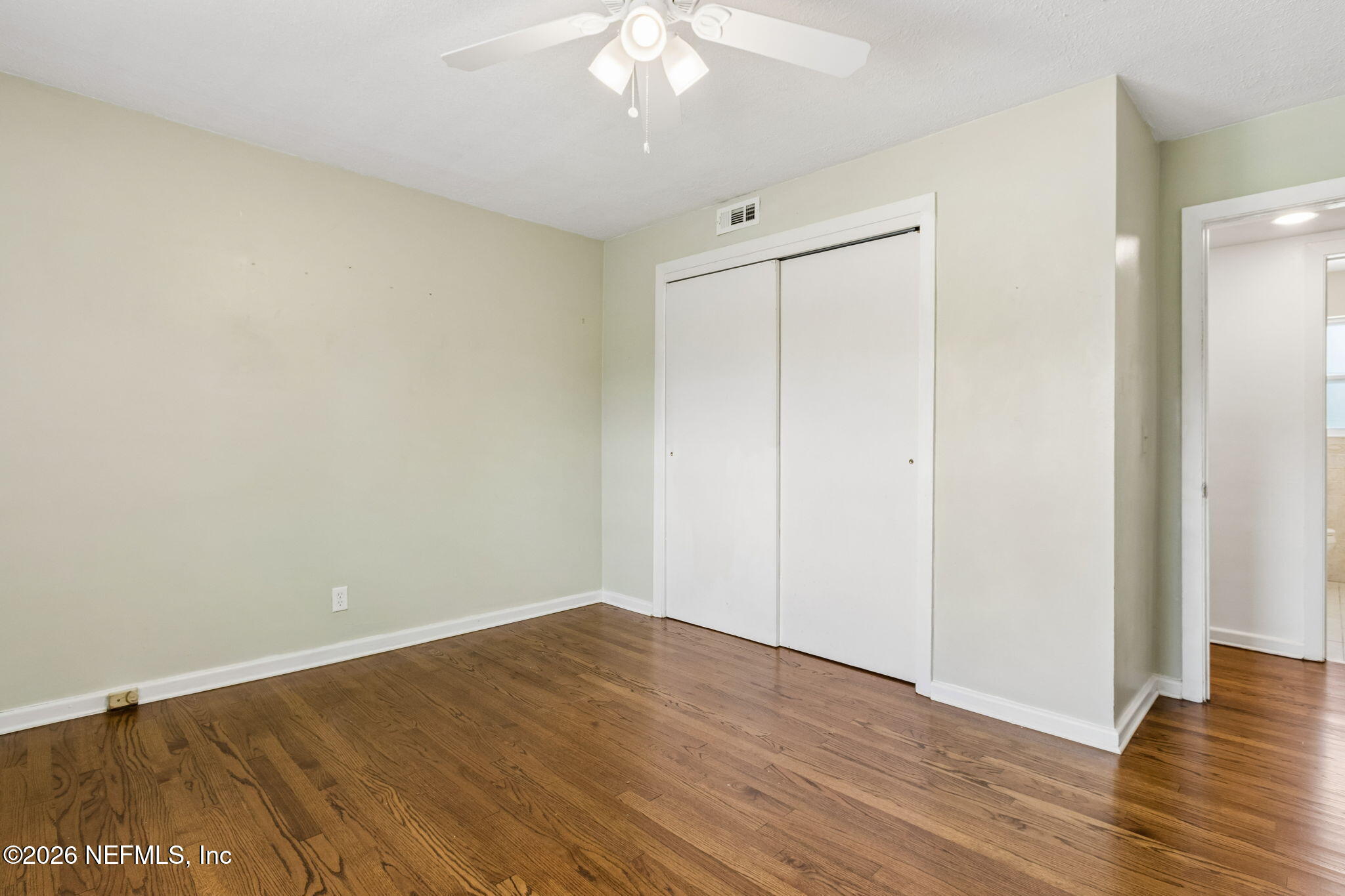 915 OLD GROVE Manor
