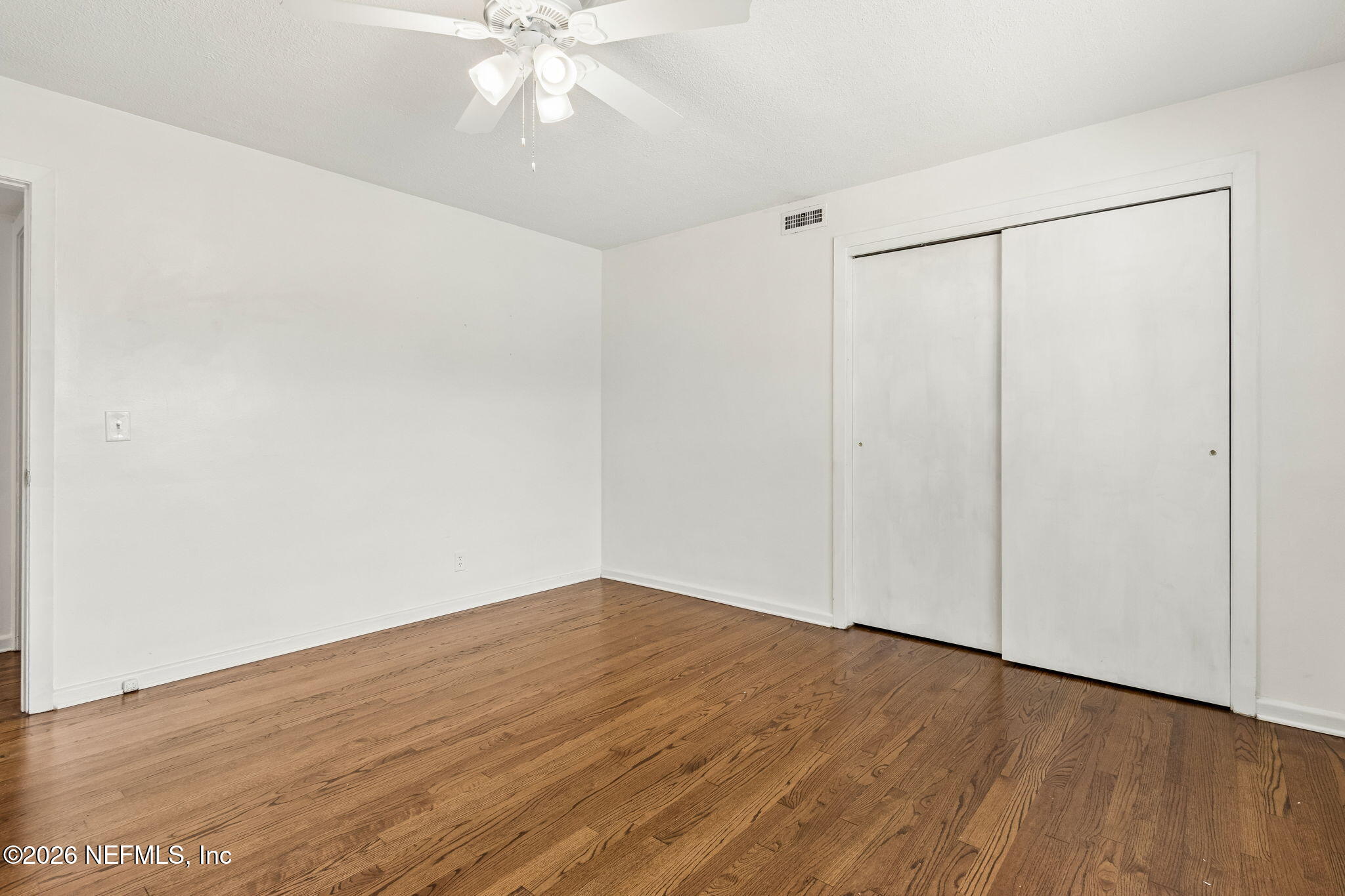 915 OLD GROVE Manor