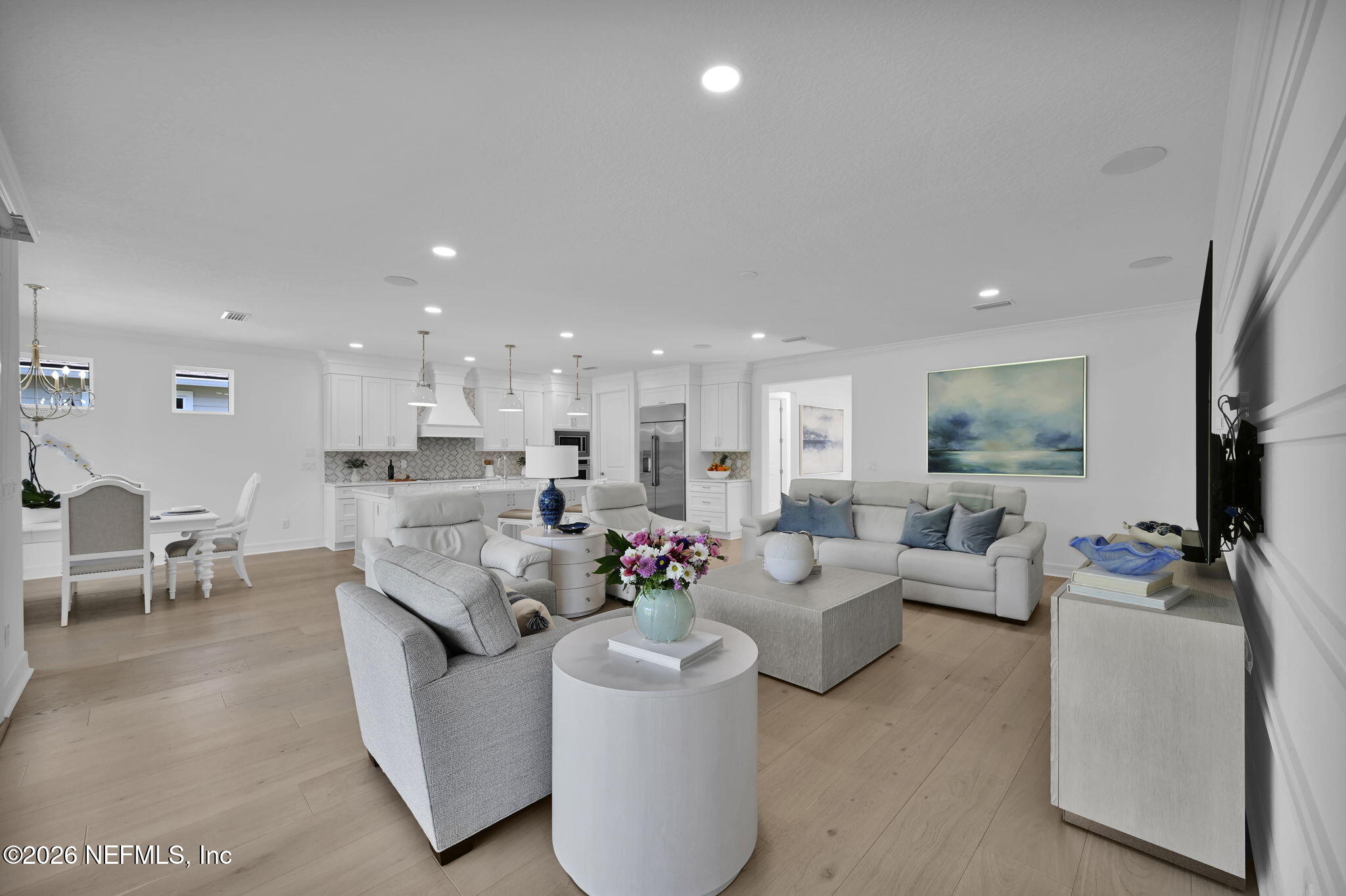 82 GLENHURST Avenue