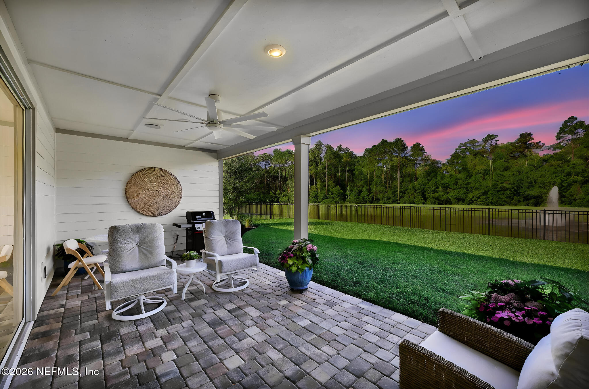 82 GLENHURST Avenue