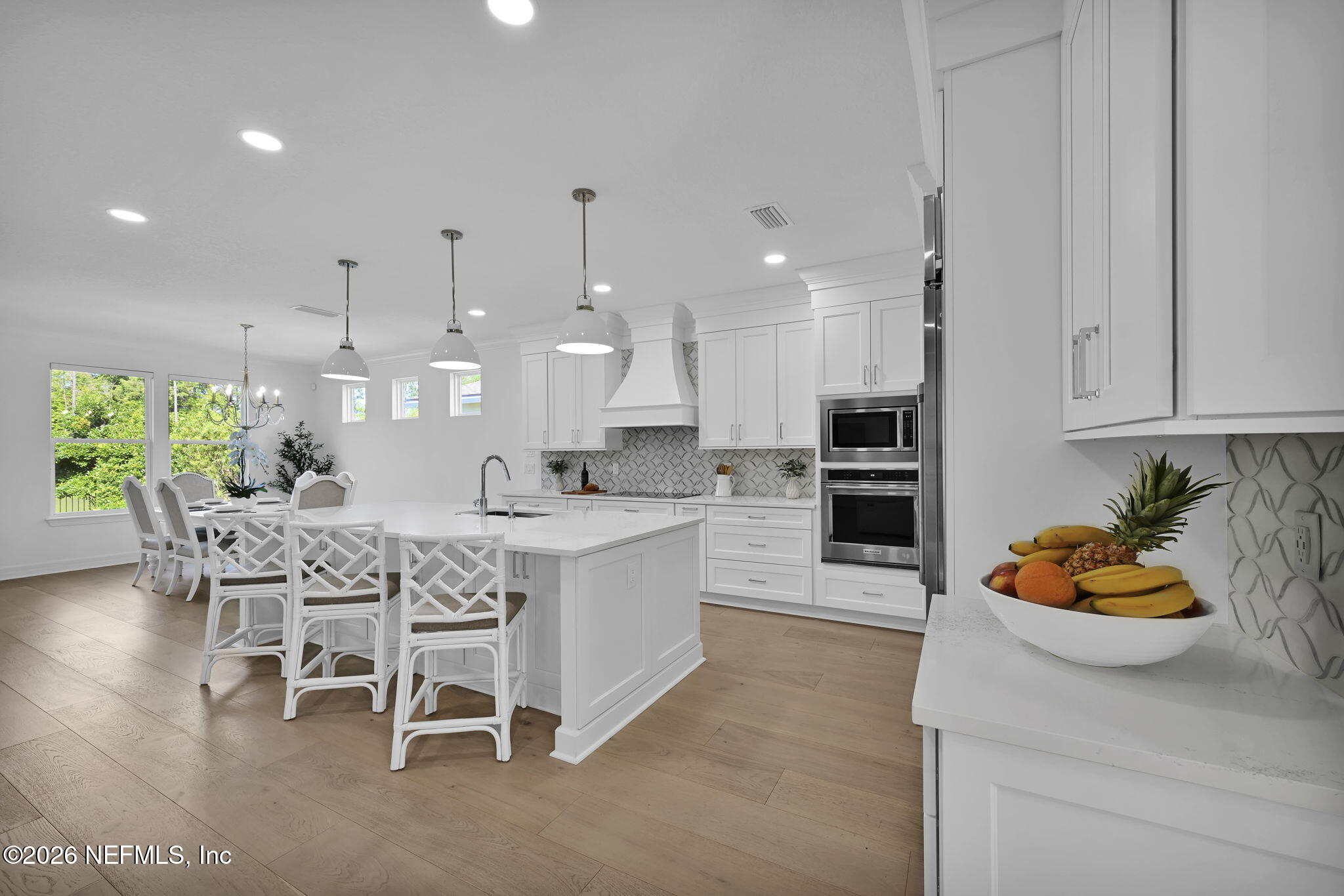 82 GLENHURST Avenue