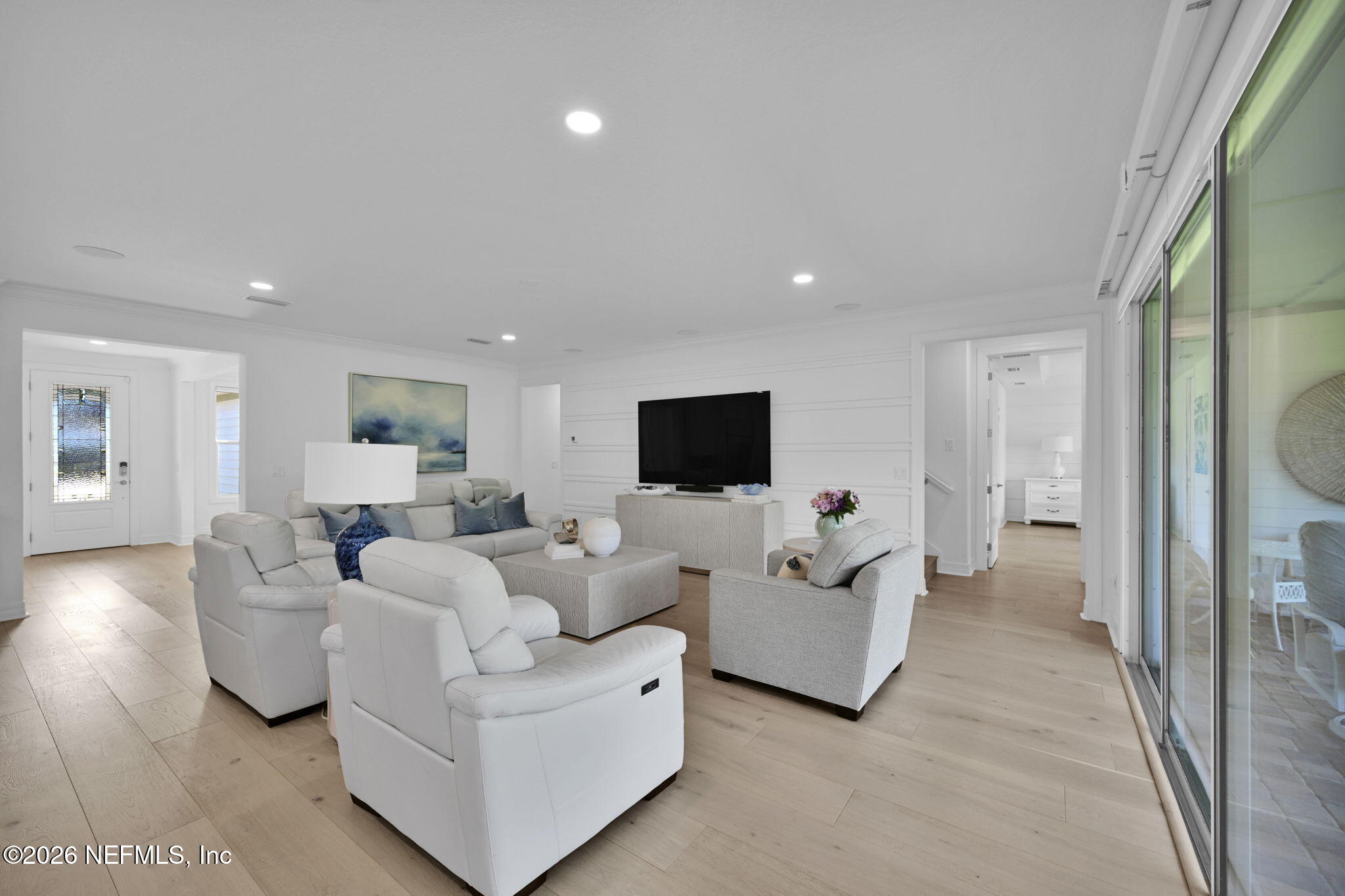82 GLENHURST Avenue
