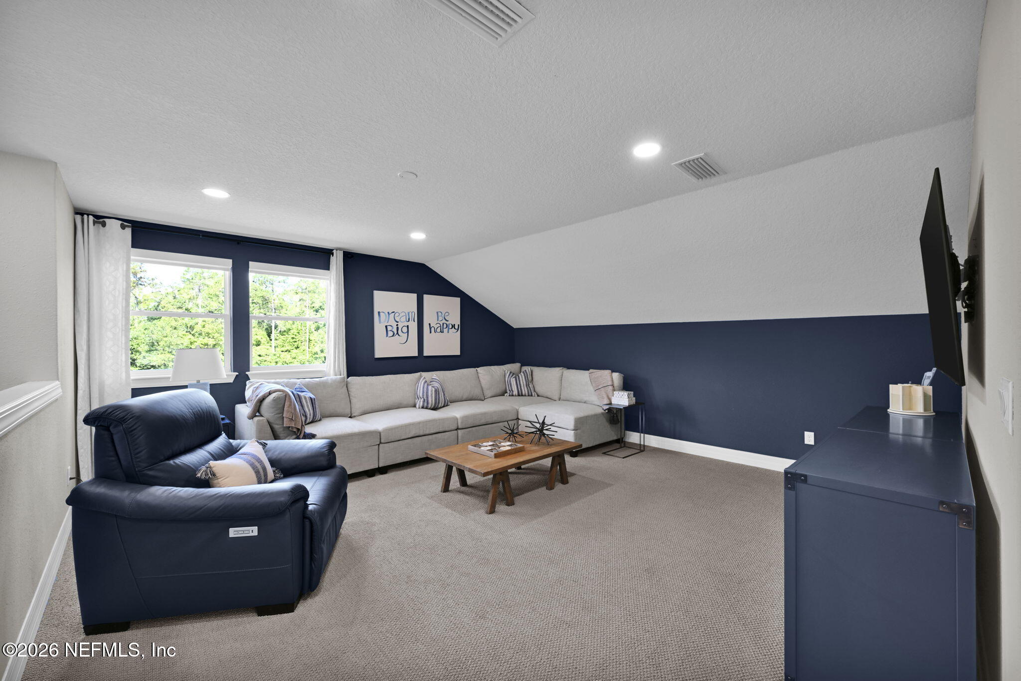 82 GLENHURST Avenue