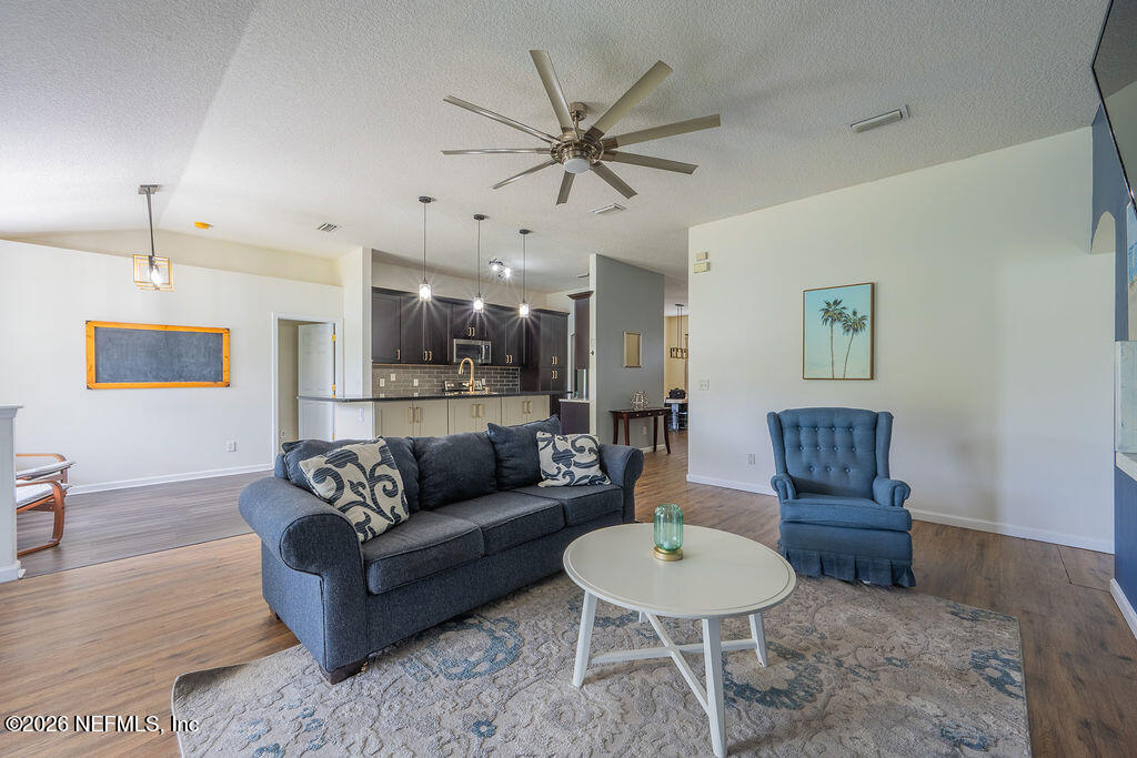 3787 JULIET LEIA Circle W