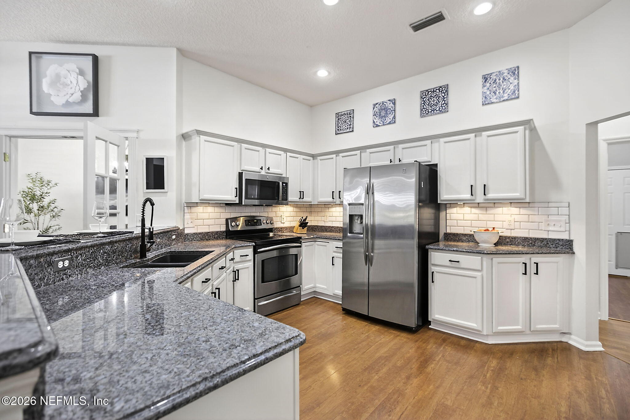 2304 EMILYS Way