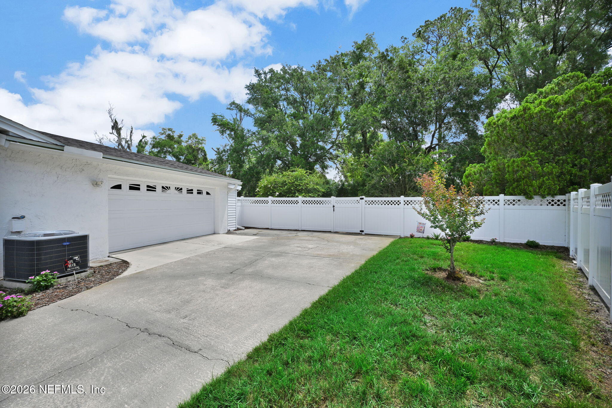 8173 EL CIENTO Court