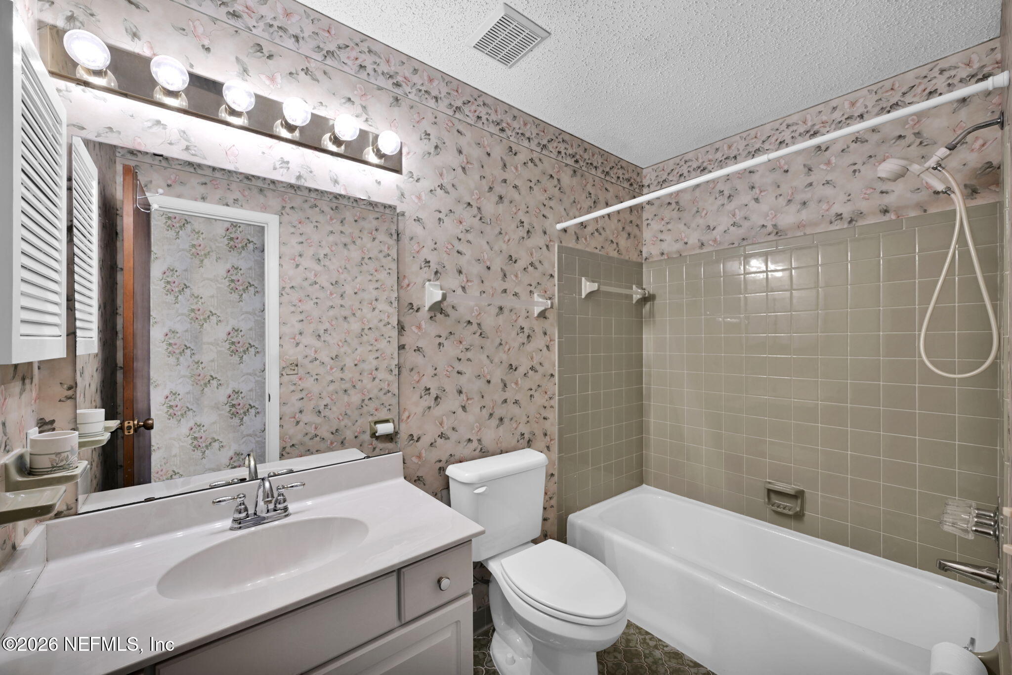 8173 EL CIENTO Court