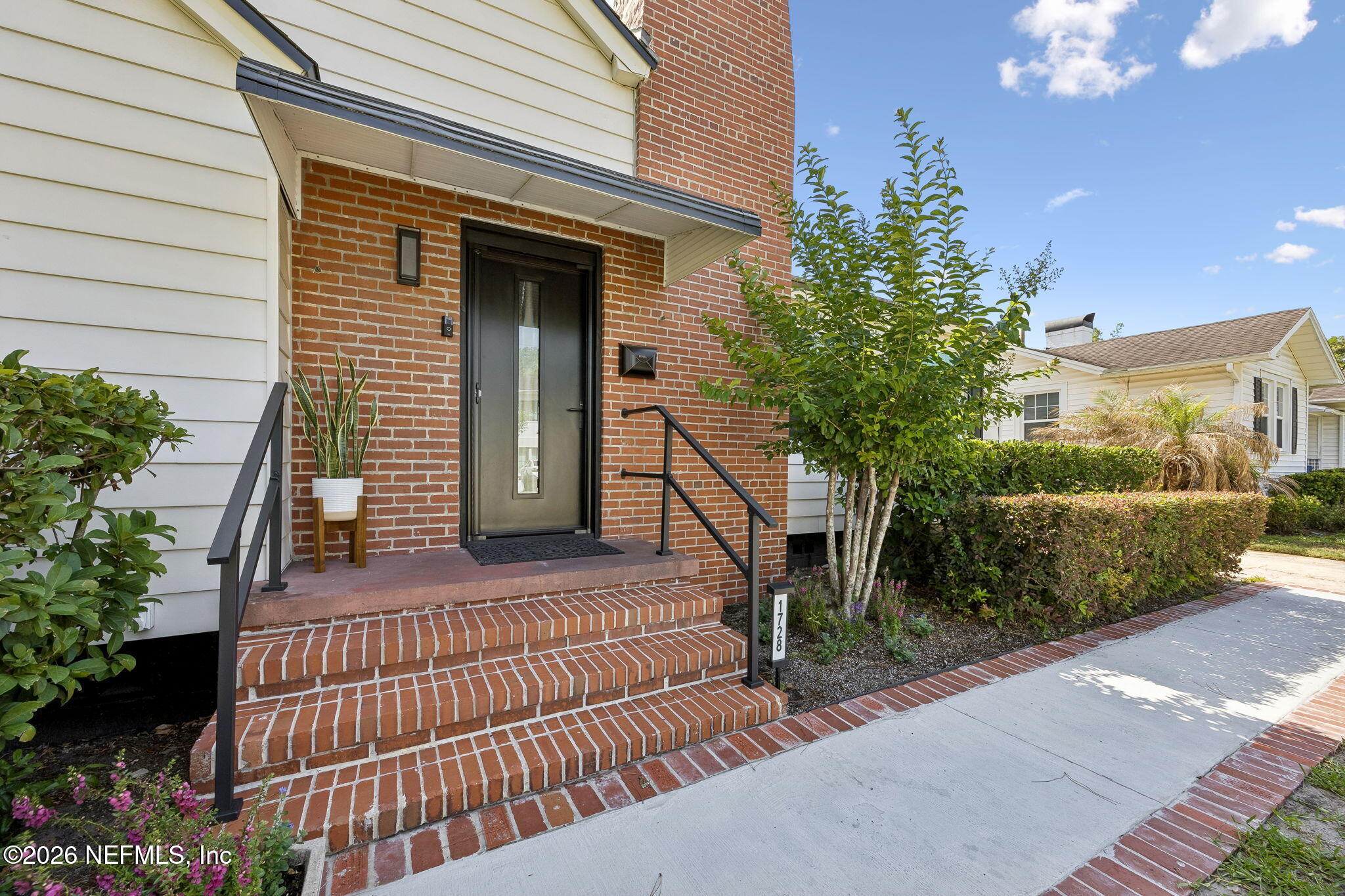 1728 MAYVIEW Road