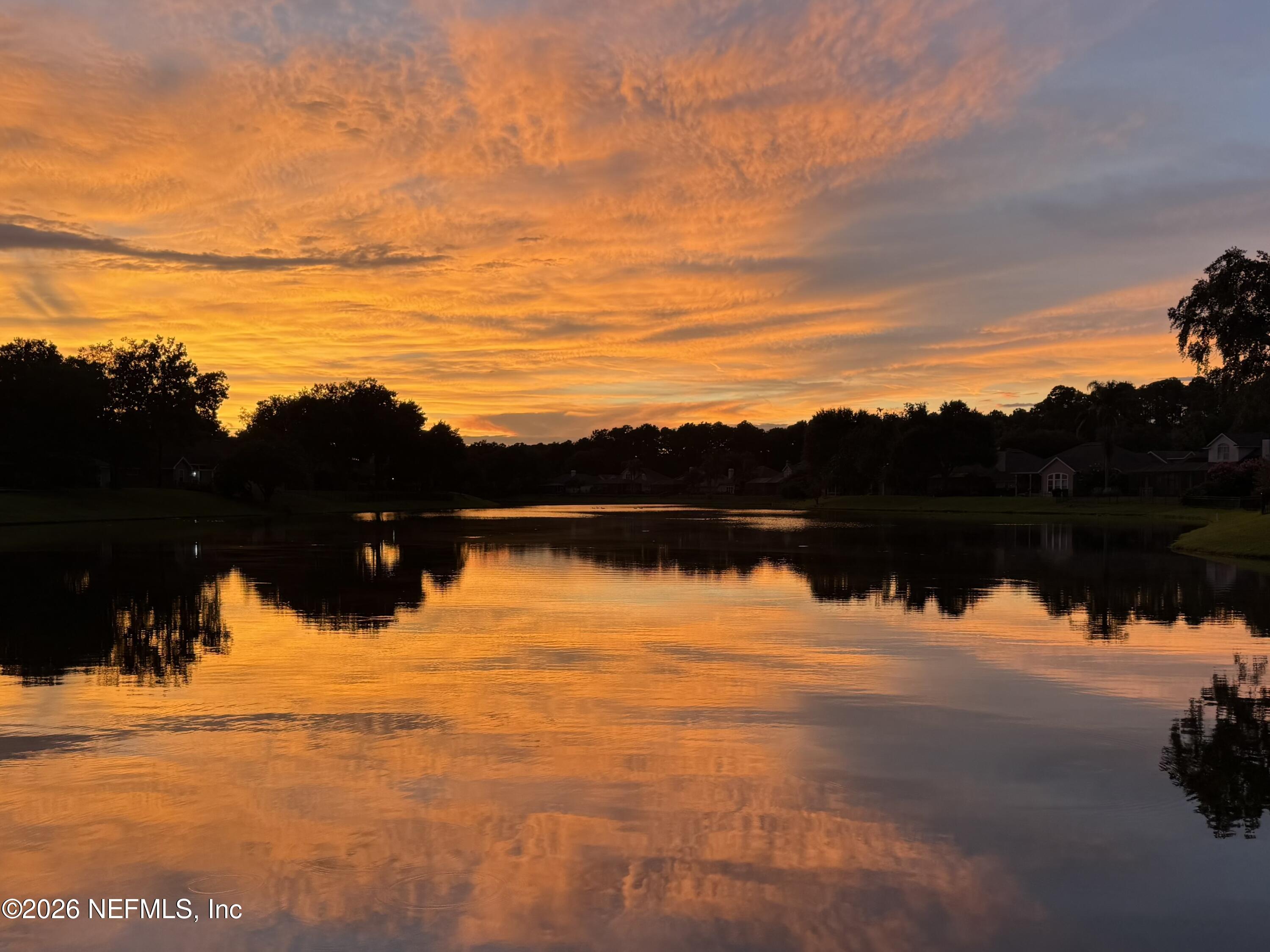 372 MAPLEWOOD Drive, St. Johns