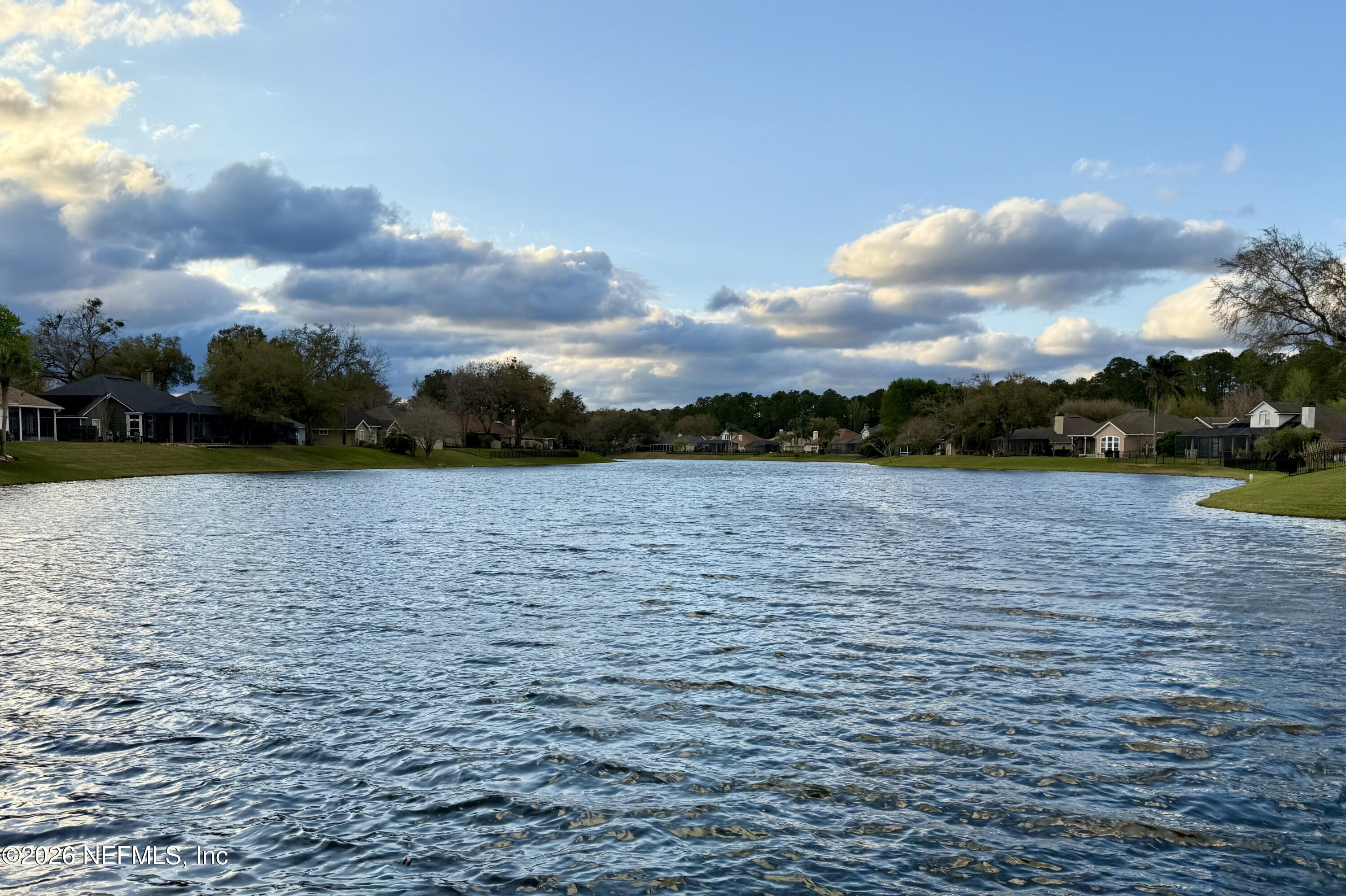 372 MAPLEWOOD Drive, St. Johns