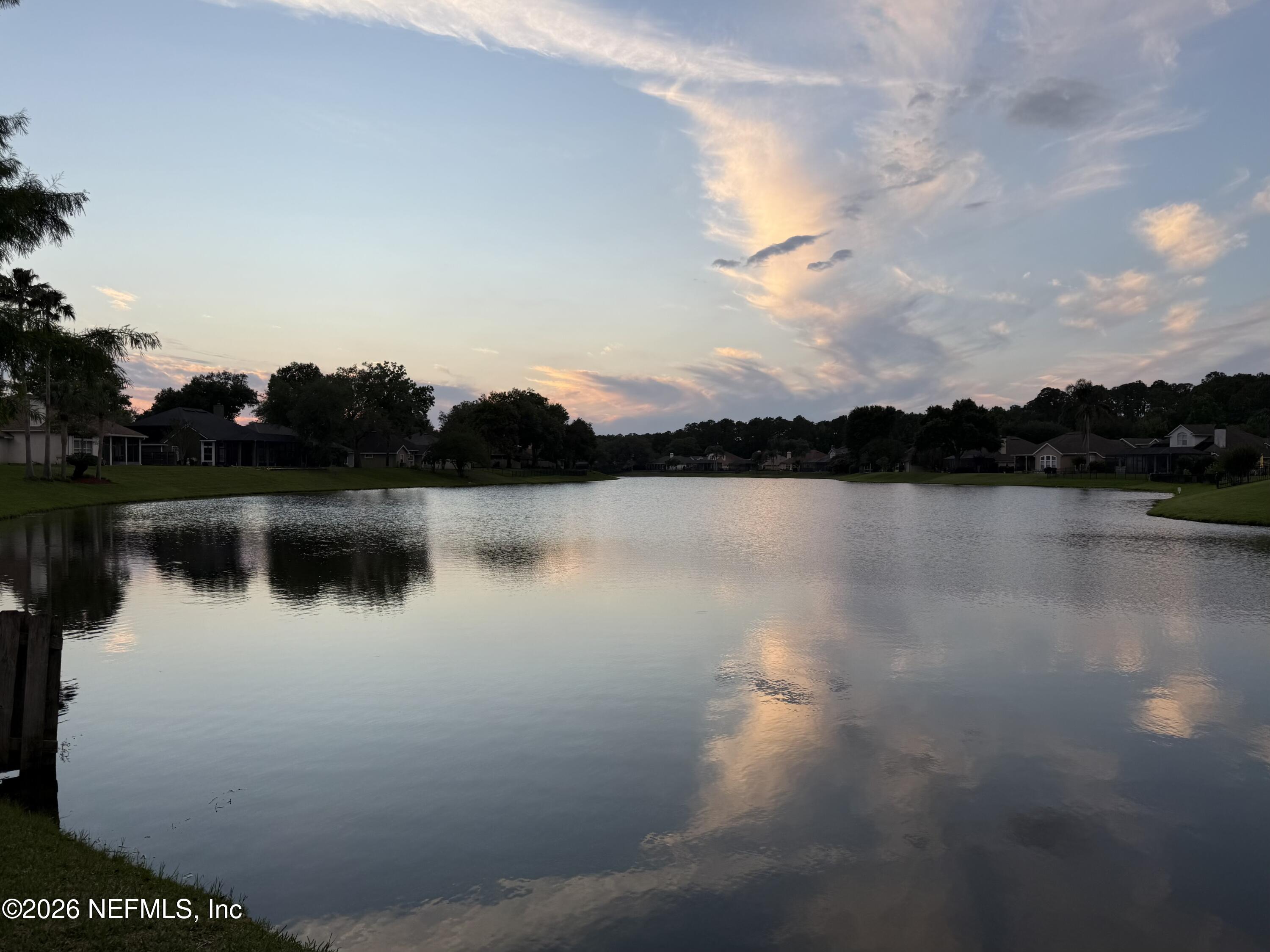 372 MAPLEWOOD Drive, St. Johns
