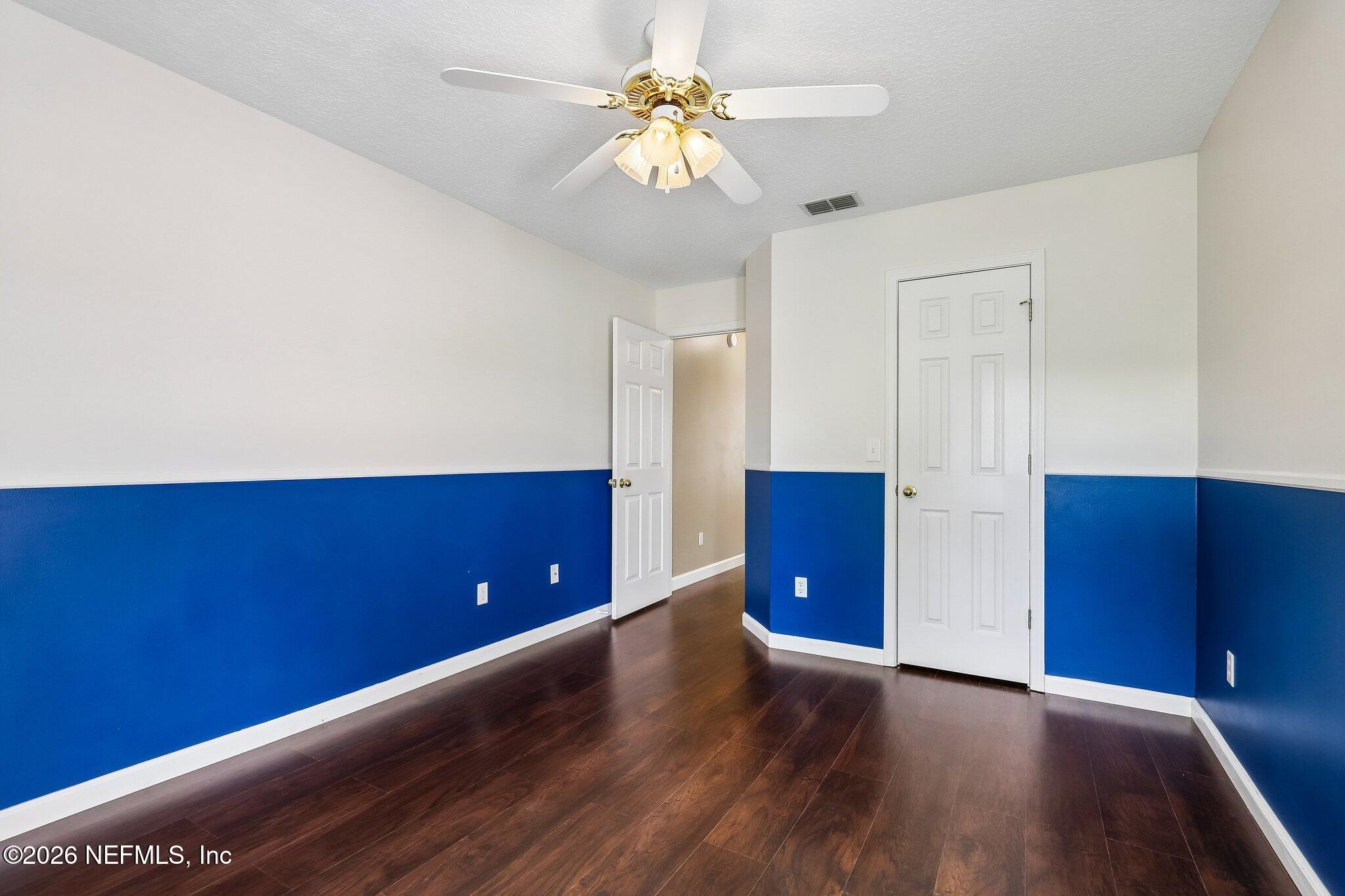 372 MAPLEWOOD Drive, St. Johns