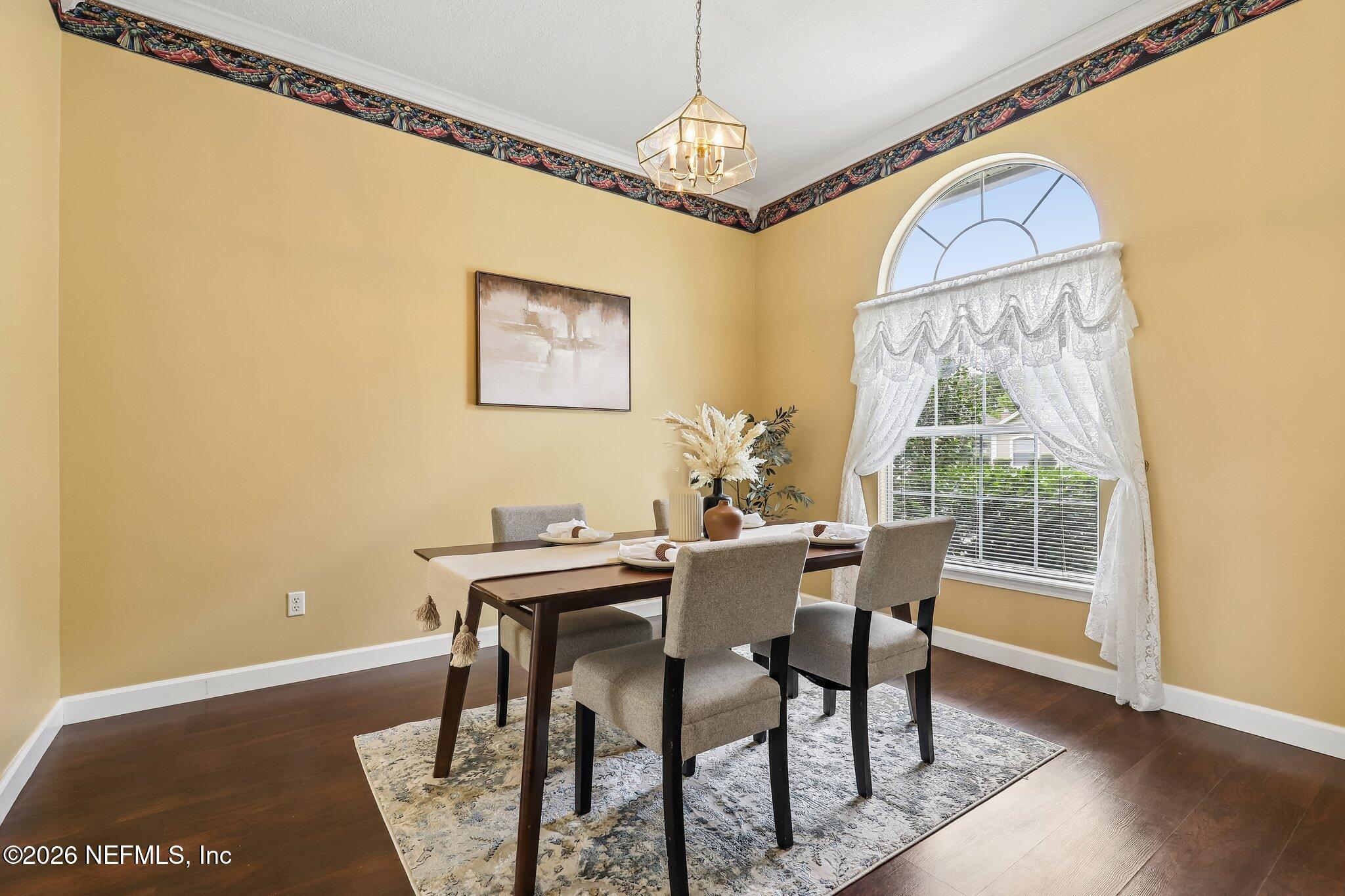 372 MAPLEWOOD Drive, St. Johns