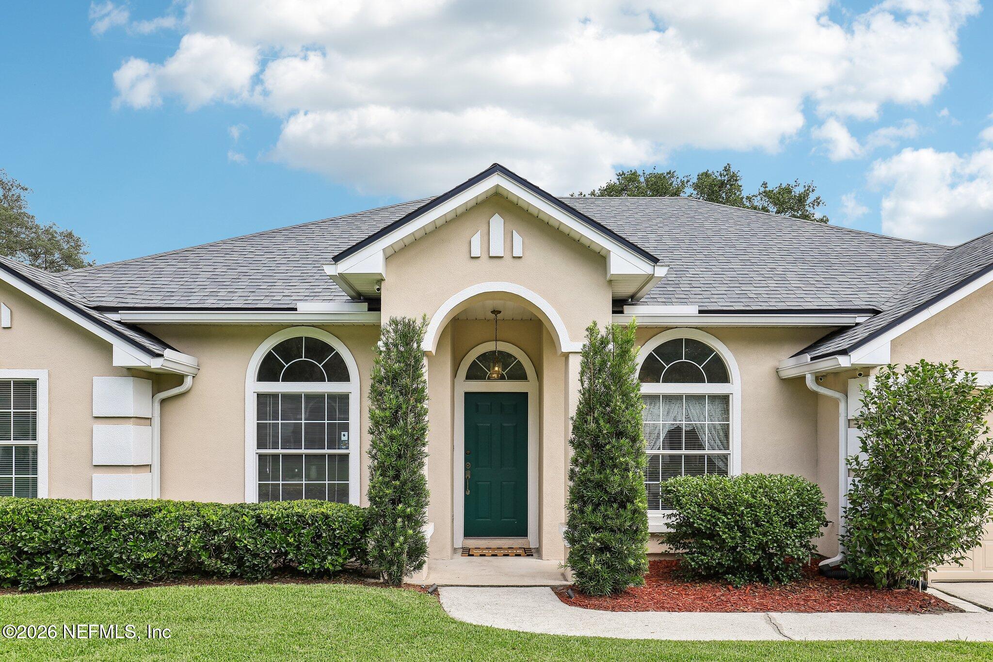 372 MAPLEWOOD Drive, St. Johns