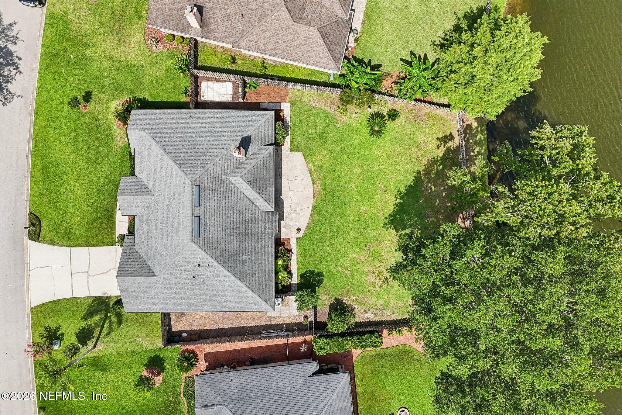 372 MAPLEWOOD Drive, St. Johns