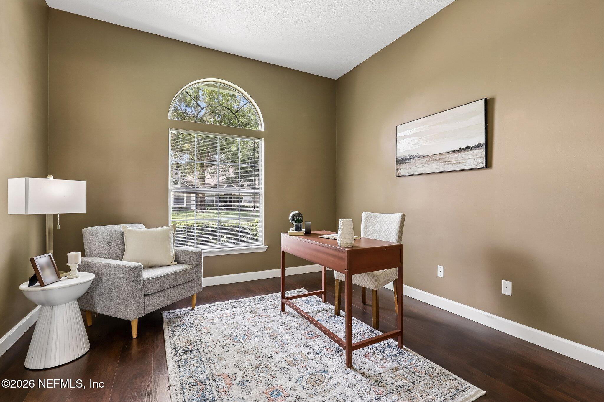 372 MAPLEWOOD Drive, St. Johns