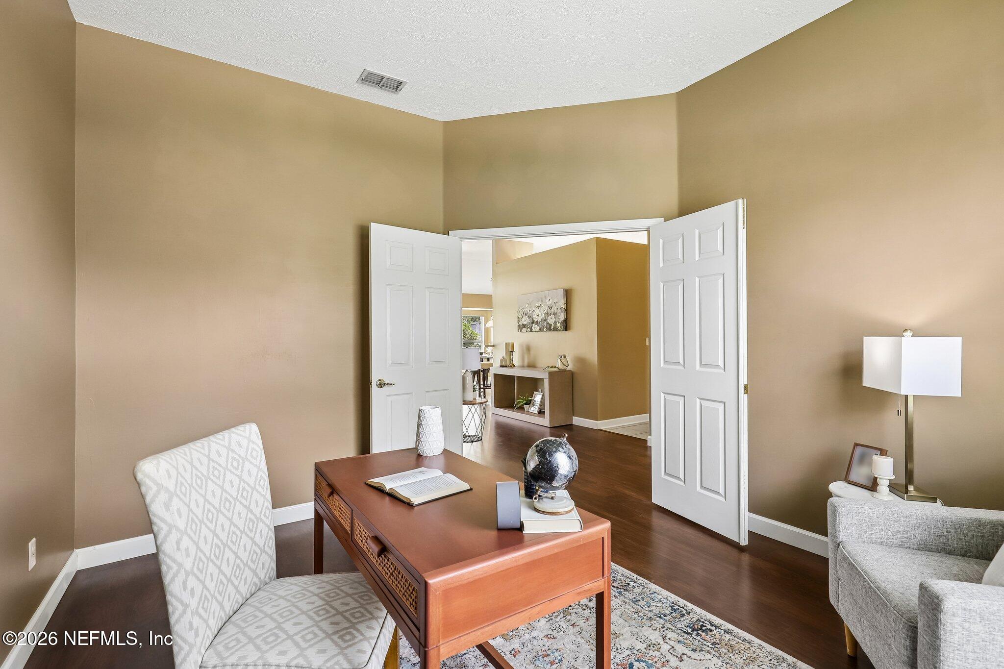 372 MAPLEWOOD Drive, St. Johns