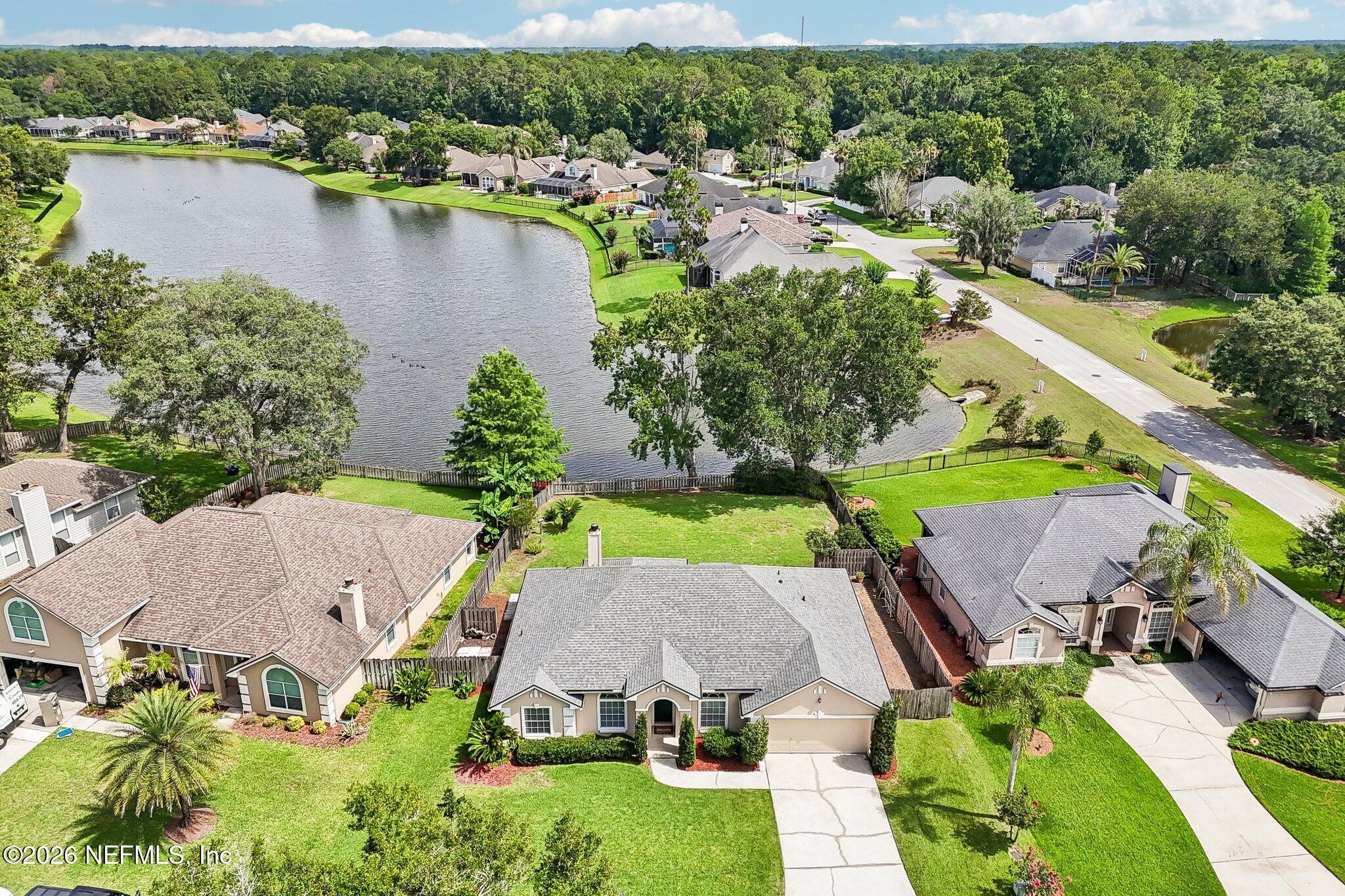 372 MAPLEWOOD Drive, St. Johns