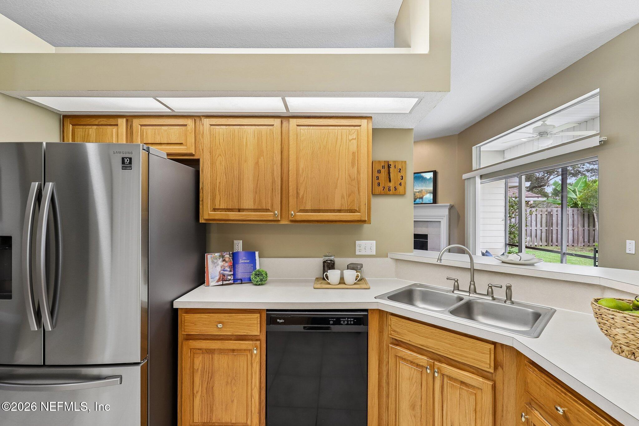 372 MAPLEWOOD Drive, St. Johns