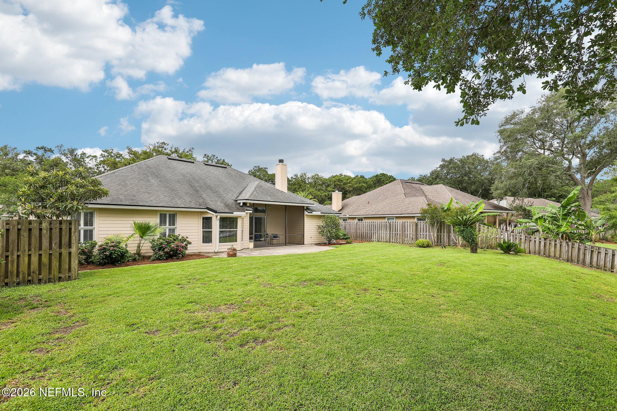 372 MAPLEWOOD Drive, St. Johns