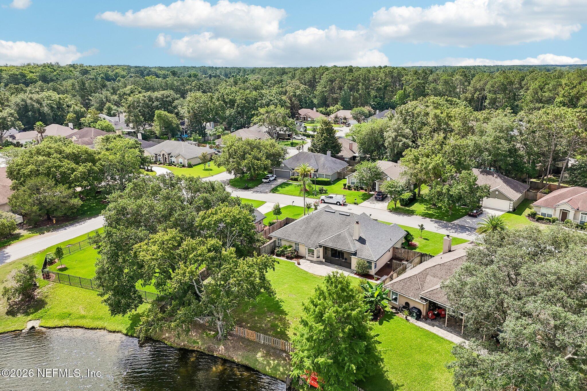 372 MAPLEWOOD Drive, St. Johns