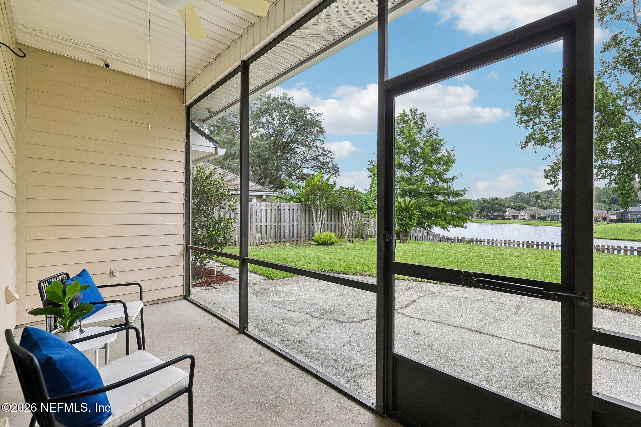 372 MAPLEWOOD Drive, St. Johns