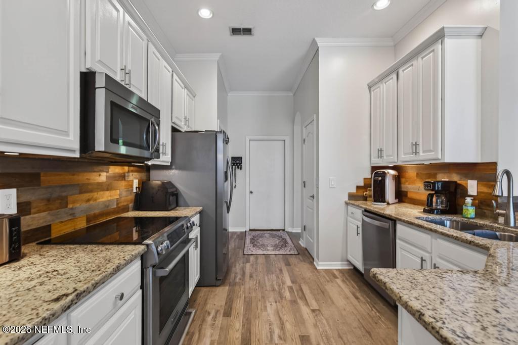 6783 CABELLO Drive