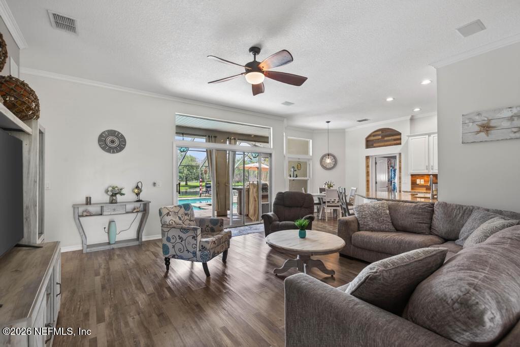 6783 CABELLO Drive