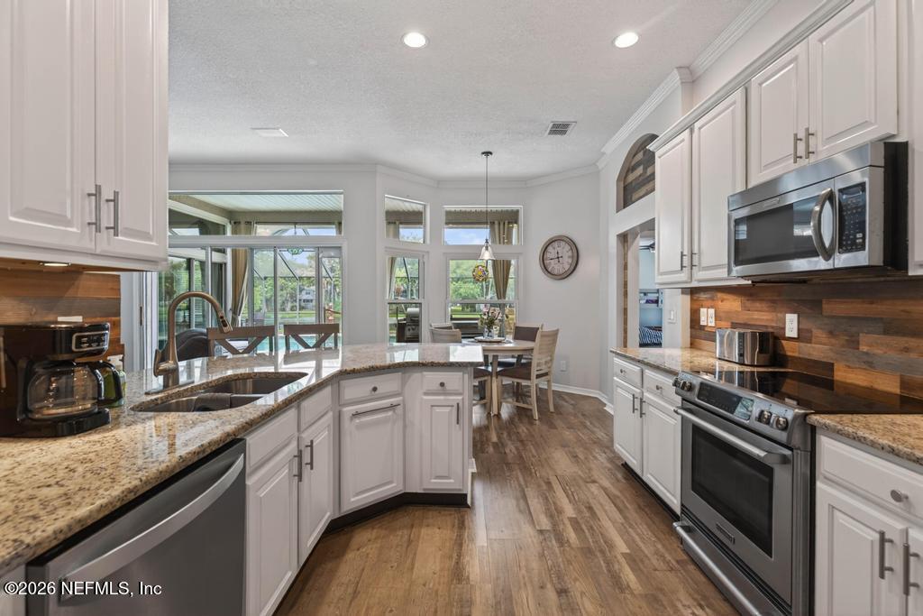 6783 CABELLO Drive