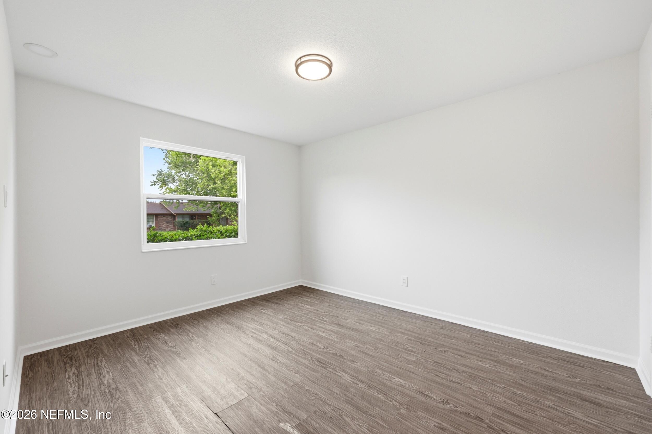 1745 LAURA ANN Lane