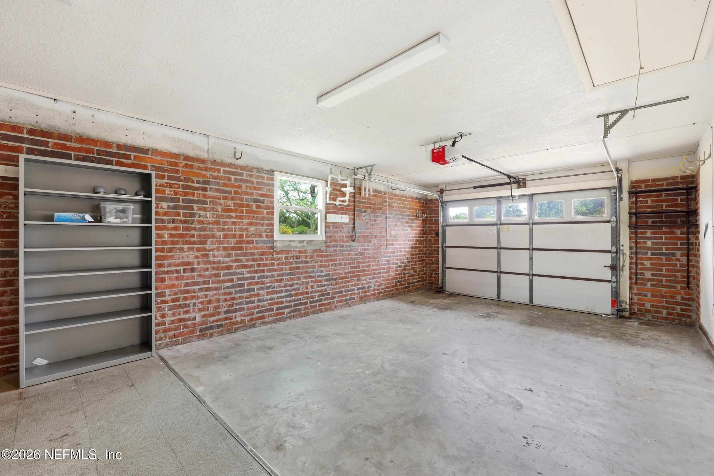1745 LAURA ANN Lane
